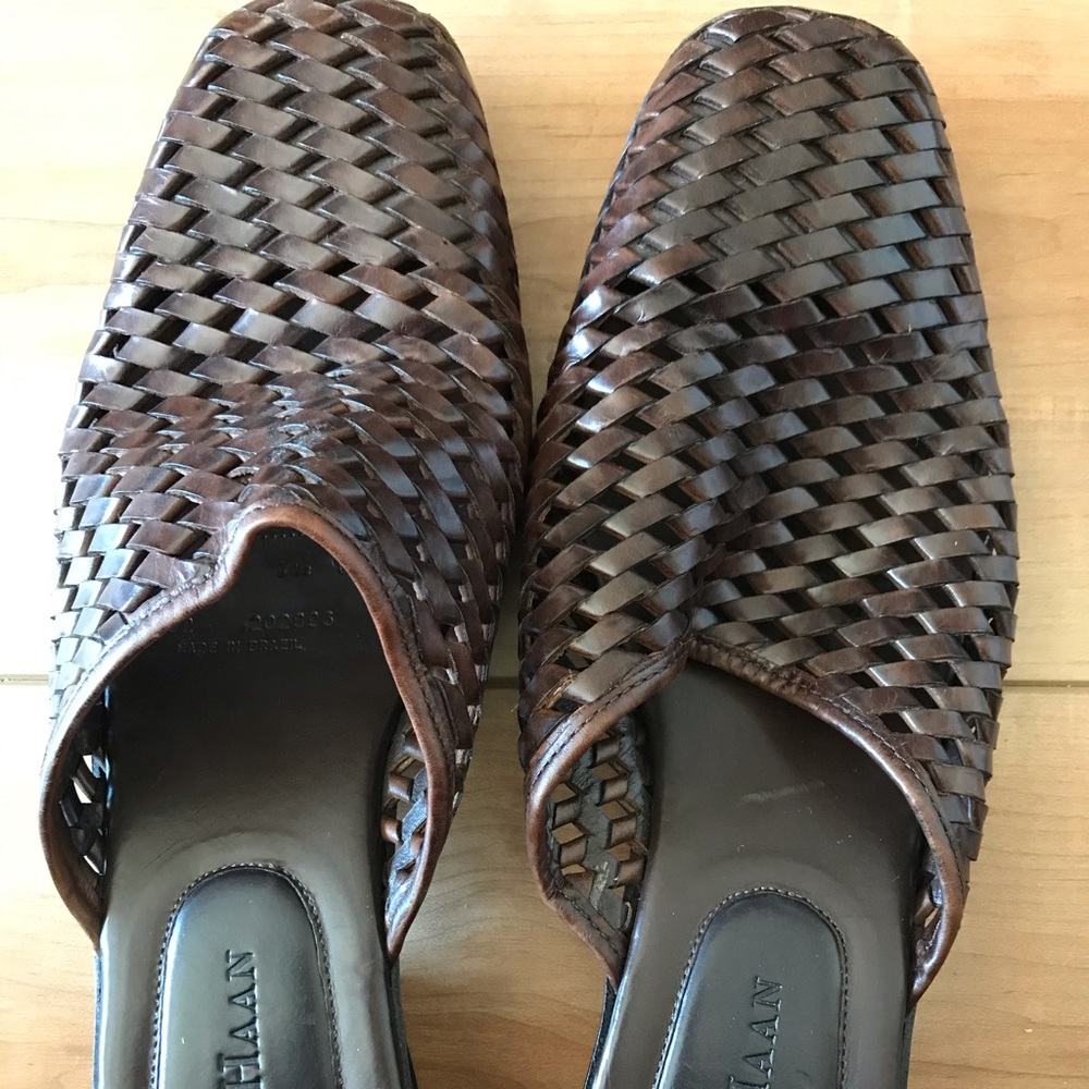 COLEHAAN slip-on leather mules.